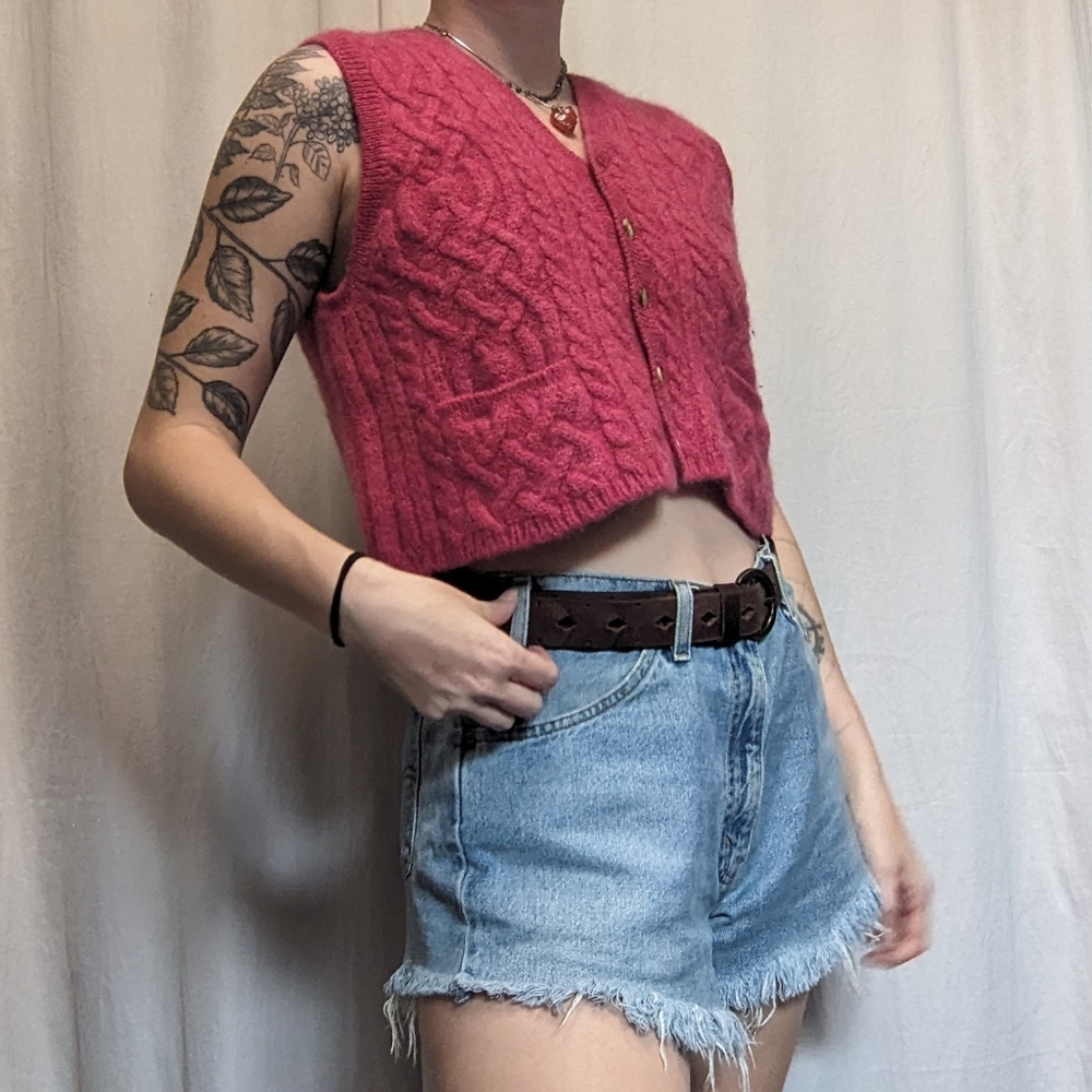 Tabi Knit Cropped Vest